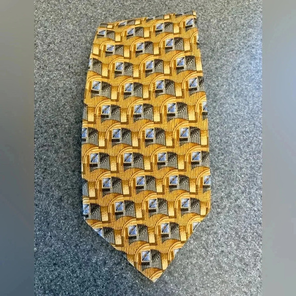 Ermenegildo Zegna 100% Silk Luxury Necktie Made in Italy Geometric Shapes